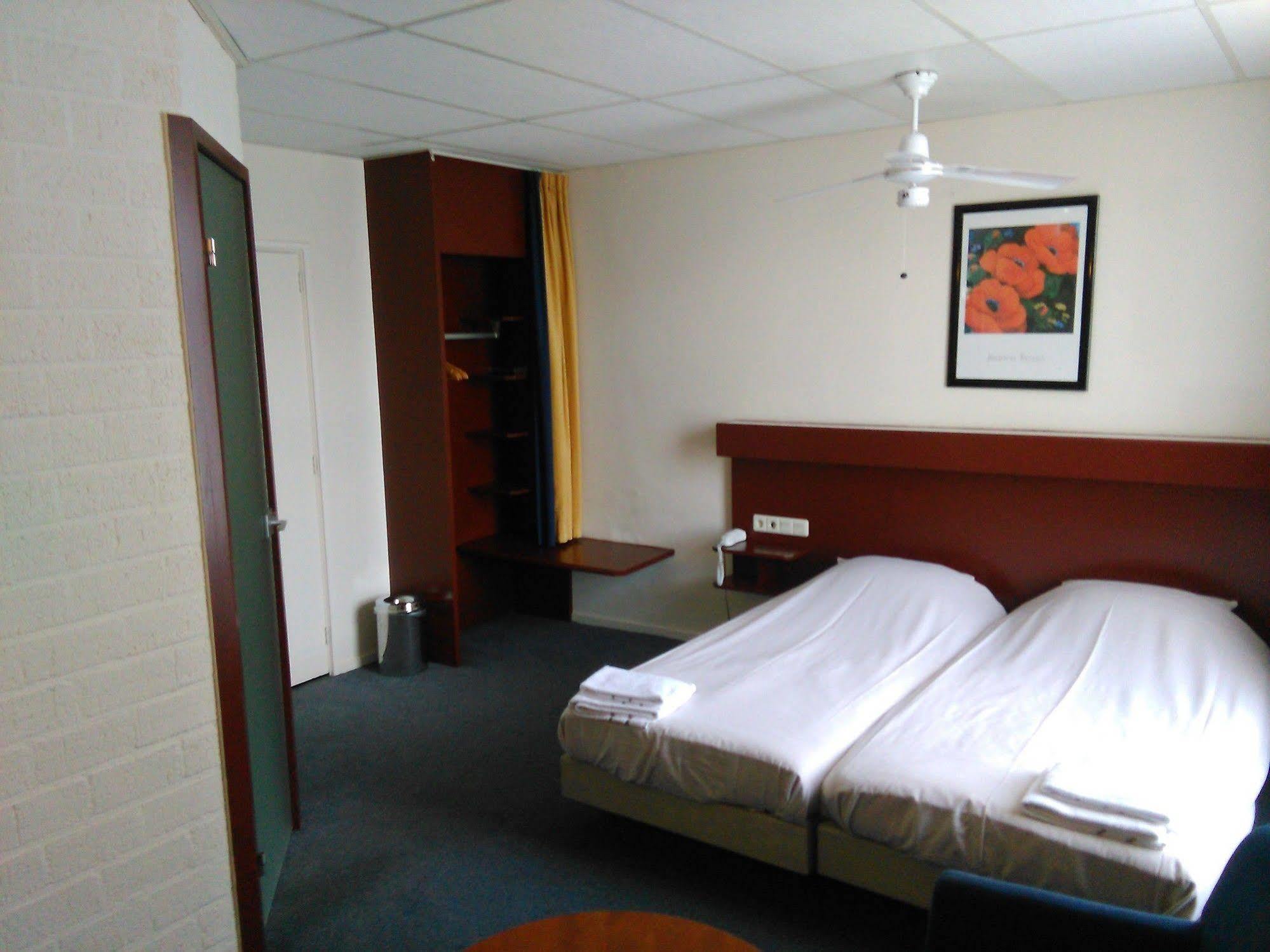 Eurohotel Леэварден Экстерьер фото