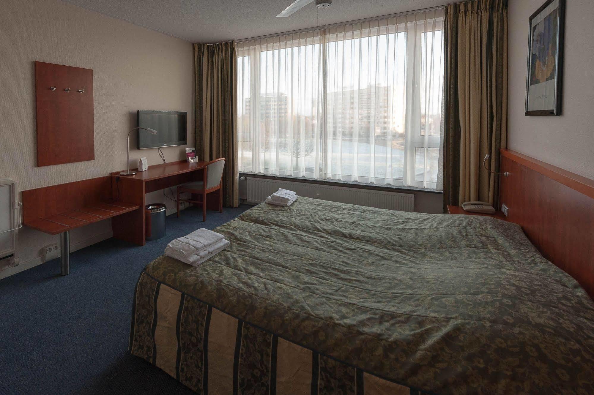 Eurohotel Леэварден Экстерьер фото